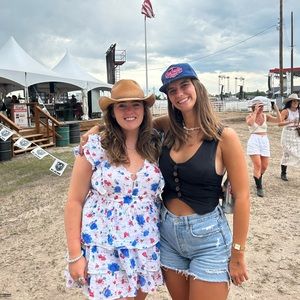 Meet your Posher, Isabel